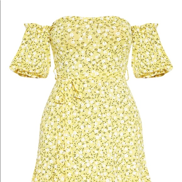 PrettyLittleThing Off shoulder yellow floral print dress never worn before - Picture 4 of 4